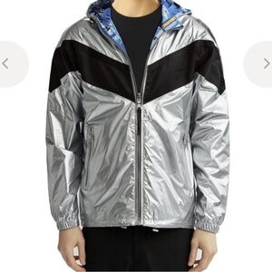 Stylish the very warm Silver and Black Windbreaker for Men